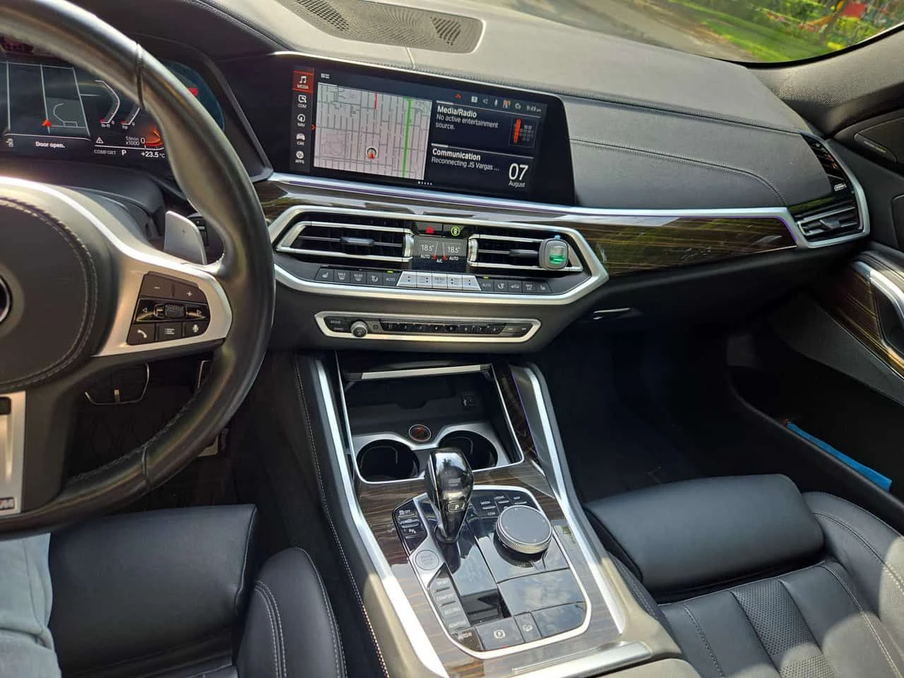 BMW X6 xDrive40i | CARFAX | АВТОКРЕДИТ БЕЗ ПЪРВОНАЧАЛНА , снимка 9 - Автомобили и джипове - 55601554