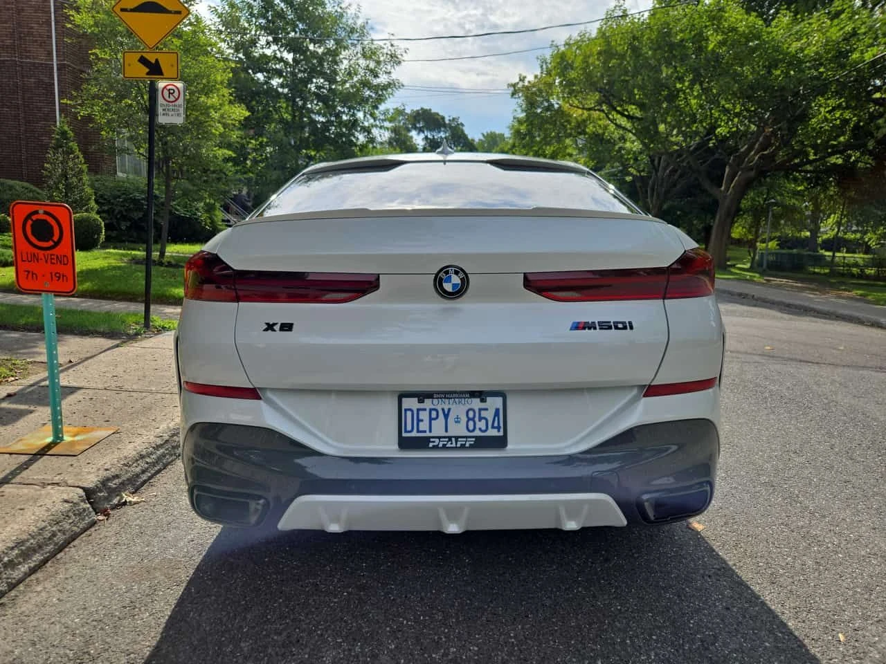 BMW X6 xDrive40i | CARFAX | АВТОКРЕДИТ БЕЗ ПЪРВОНАЧАЛНА , снимка 5 - Автомобили и джипове - 55601554
