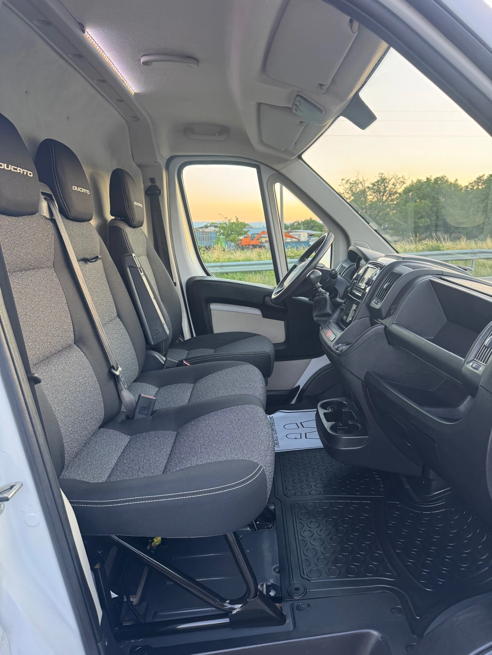 Fiat Ducato 2.3HPI 130кс* 2015г* Клима* 6ск* Оригинал* , снимка 16 - Бусове и автобуси - 55069169