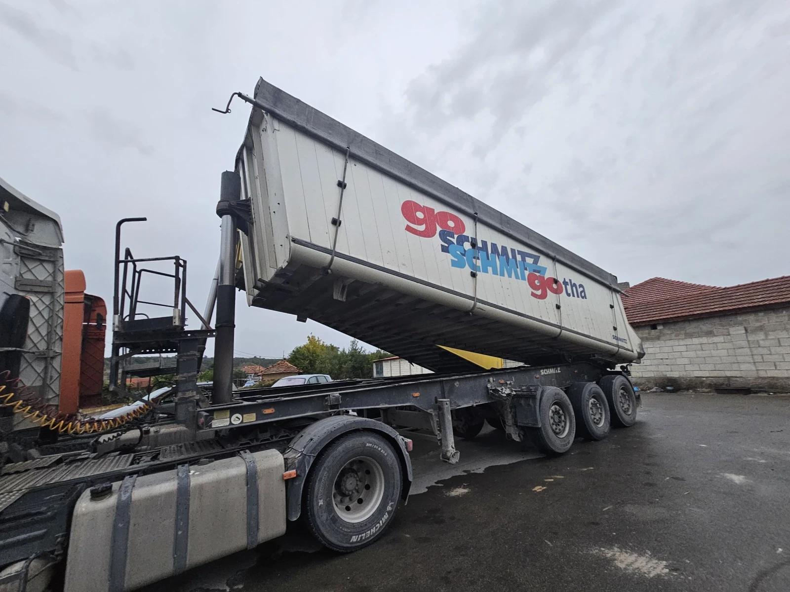 Полуремарке Schmitz 38 куб, снимка 3 - Ремаркета - 54013270