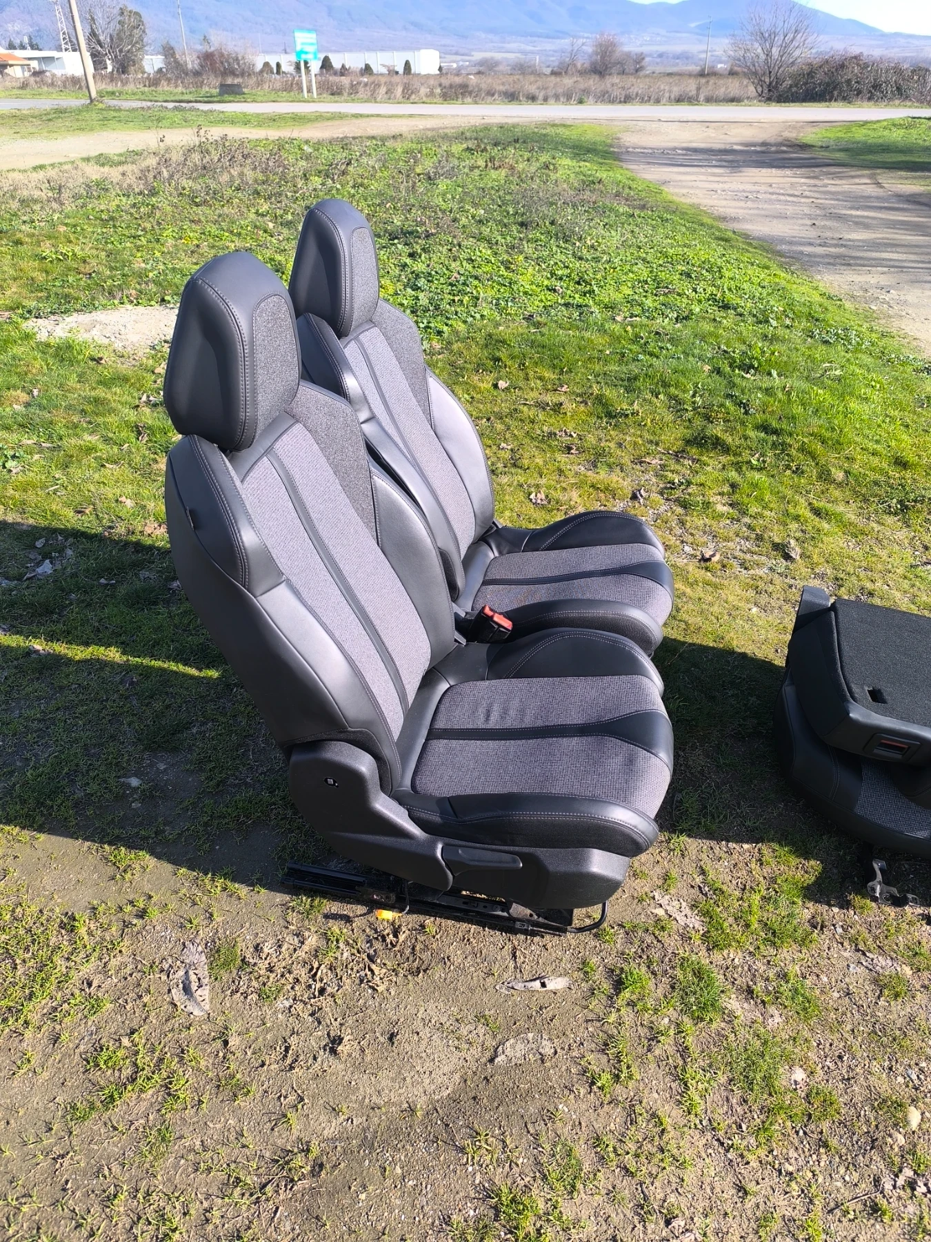 ������� �� ���� 3008 | Mobile.bg � ����������� 2