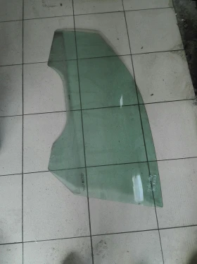 стъкло странично предно ляво Форд Фиеста 2 вр.