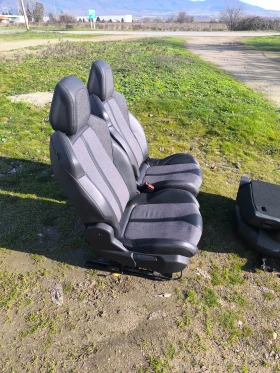 Седалки за Пежо 3008, снимка 2 - Части - 52830005