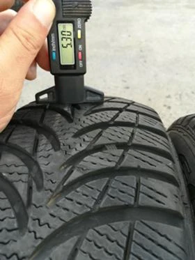 Гуми Зимни 165/65R15, снимка 6