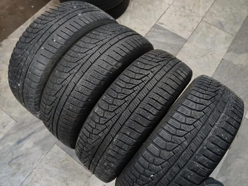 Гуми Зимни 205/60R16, снимка 5 - Гуми и джанти - 32498179