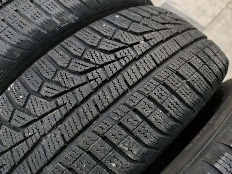 Гуми Зимни 205/60R16, снимка 3 - Гуми и джанти - 32498179