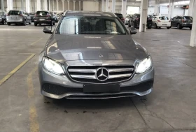 Mercedes-Benz E 220, снимка 3