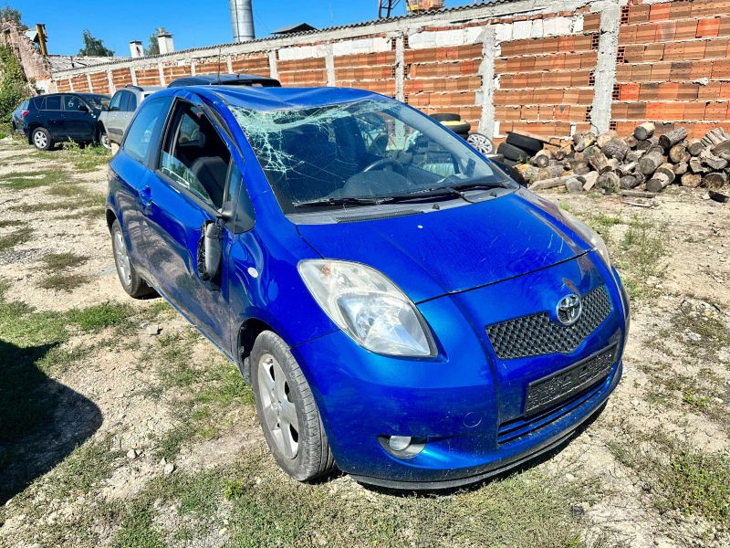 Toyota Yaris 1.3 vvt-i 87к.с Keyless ЗА ЧАСТИ, снимка 3 - Автомобили и джипове - 42178558