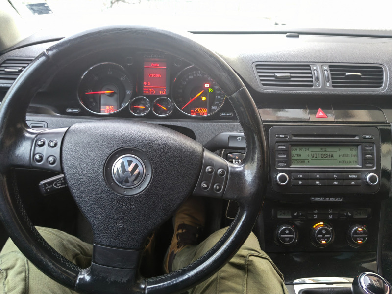 VW Passat, снимка 10 - Автомобили и джипове - 45972719