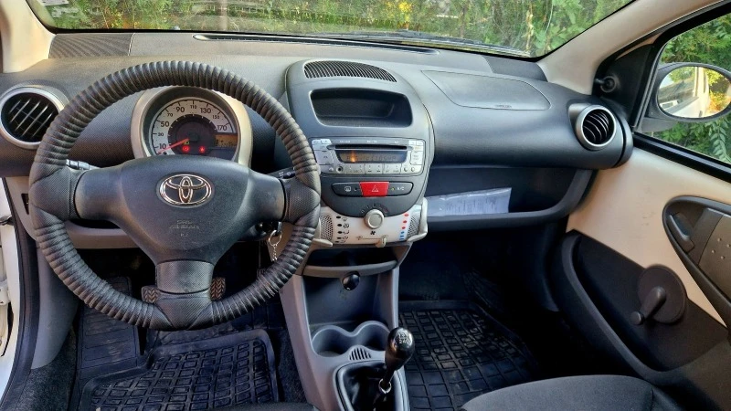 Toyota Aygo, снимка 6 - Автомобили и джипове - 46666948