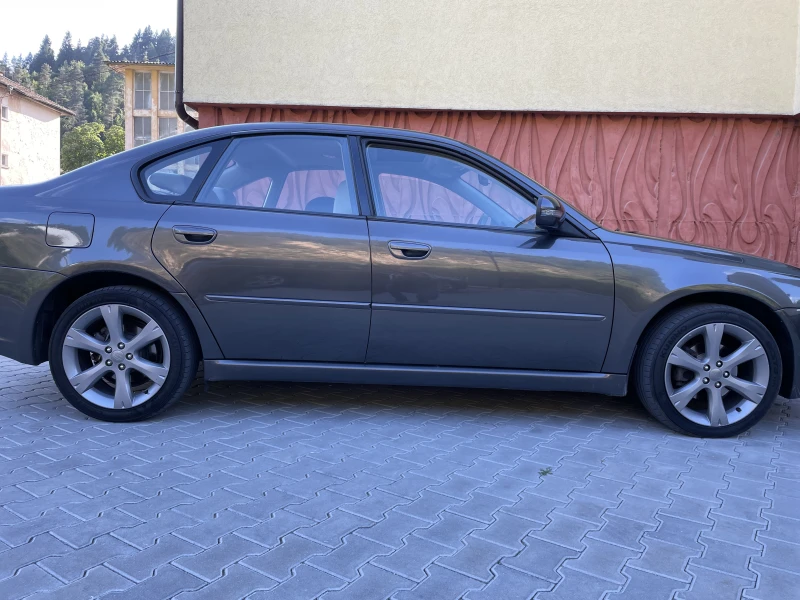 Subaru Legacy 2.0, снимка 4 - Автомобили и джипове - 47297731