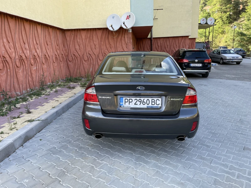 Subaru Legacy 2.0, снимка 6 - Автомобили и джипове - 47297731