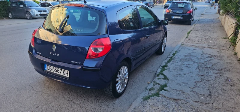 Renault Clio 1.2i  16v, снимка 4 - Автомобили и джипове - 47689559