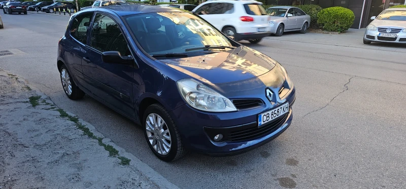 Renault Clio 1.2i  16v, снимка 1 - Автомобили и джипове - 47689559