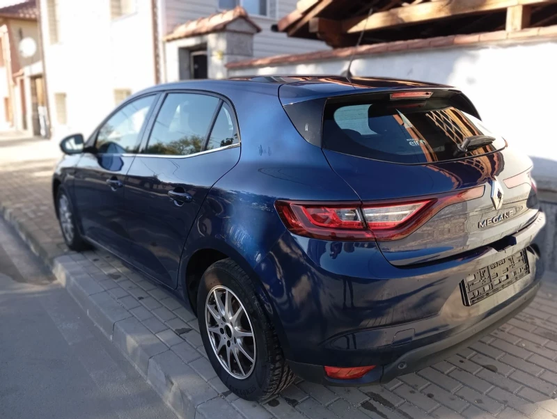 Renault Megane, снимка 4 - Автомобили и джипове - 47816198