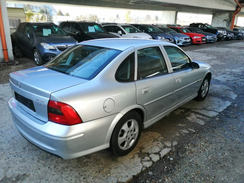 Opel Vectra 131000км/УНИКАТ/ИТАЛИЯ, снимка 4 - Автомобили и джипове - 48091926