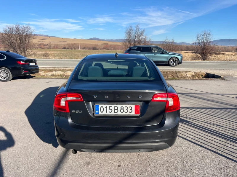 Volvo S60 2.0 163 кс, снимка 5 - Автомобили и джипове - 48394588