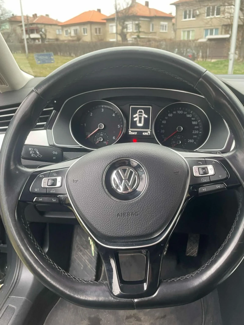 VW Passat, снимка 15 - Автомобили и джипове - 49307758