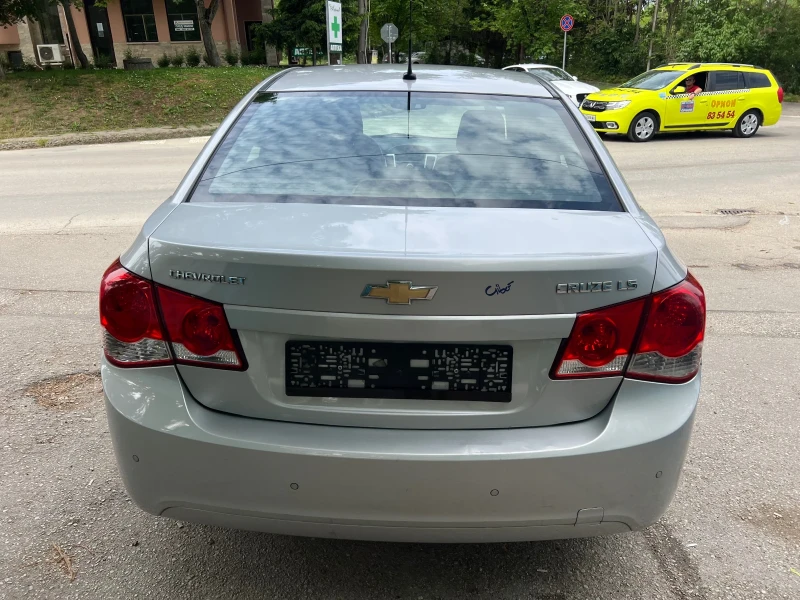 Chevrolet Cruze 1.6, GAZ, снимка 8 - Автомобили и джипове - 50180736