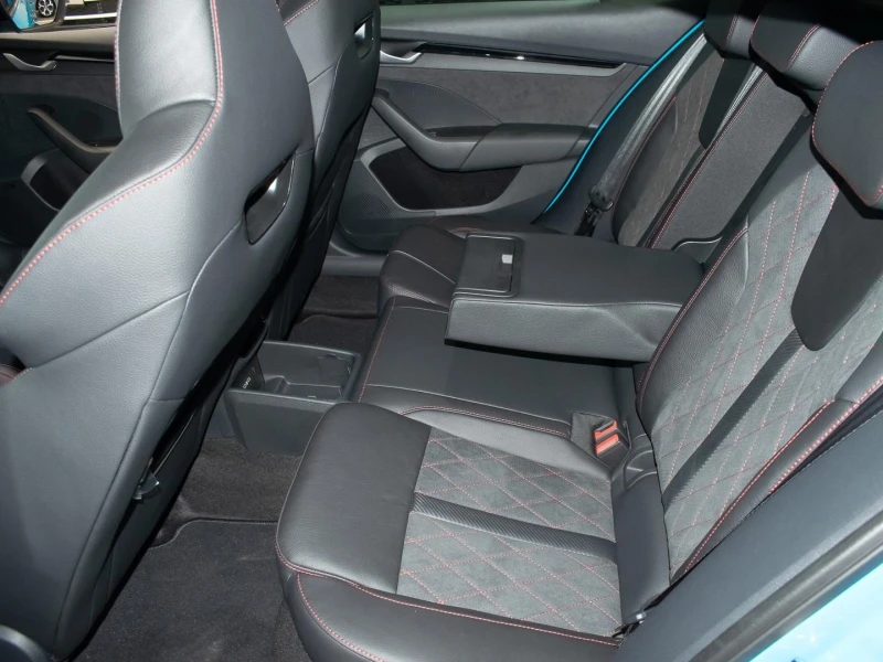 Skoda Octavia 2.0 TSI* RS* DSG* CANTON* , снимка 14 - Автомобили и джипове - 51203961