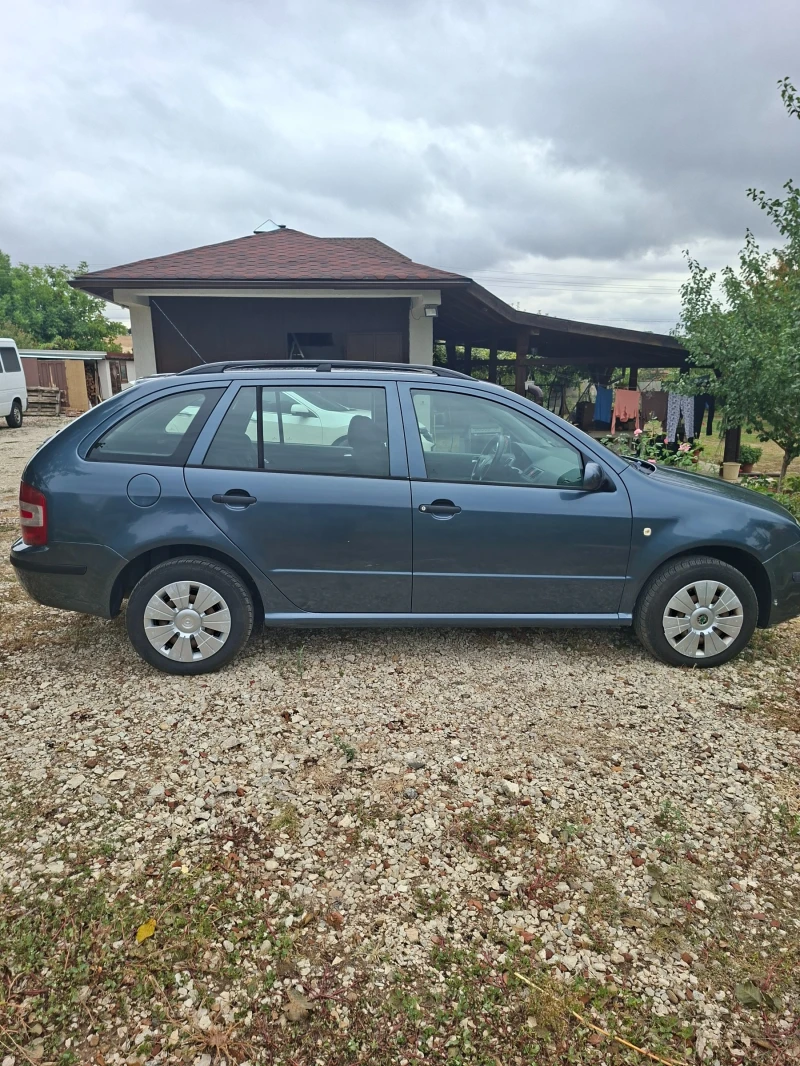 Skoda Fabia, снимка 5 - Автомобили и джипове - 52384890