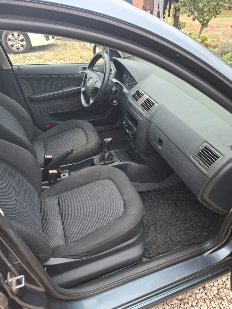 Skoda Fabia, снимка 7 - Автомобили и джипове - 52384890
