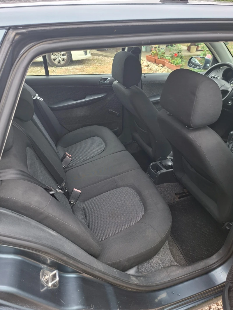 Skoda Fabia, снимка 8 - Автомобили и джипове - 52384890