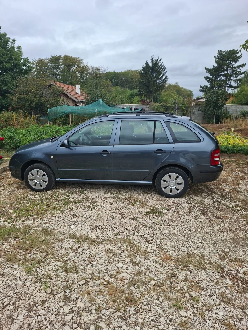 Skoda Fabia, снимка 2 - Автомобили и джипове - 52384890