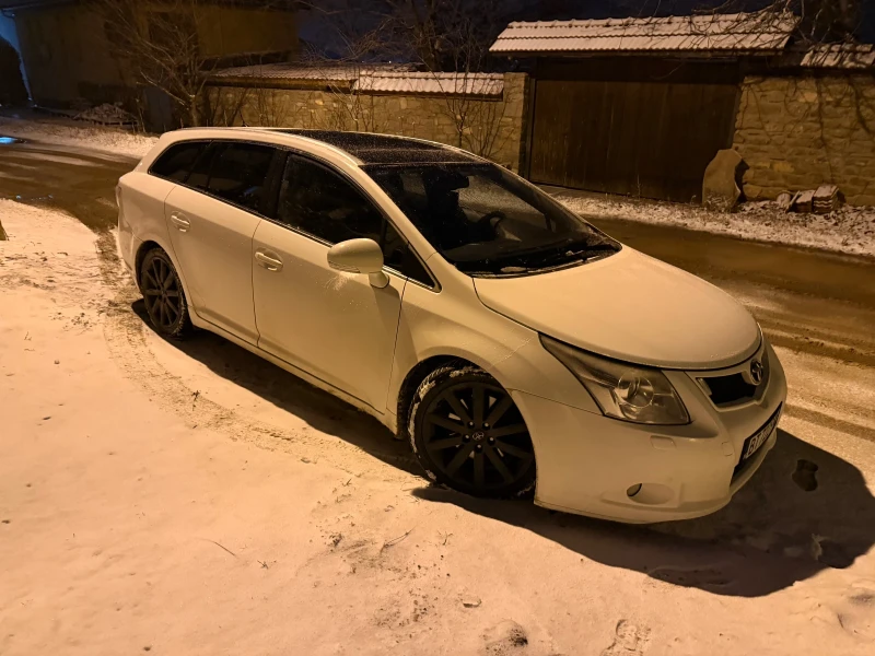 Toyota Avensis 2.2 d-cat Keyless, Панорама , снимка 9 - Автомобили и джипове - 52186792