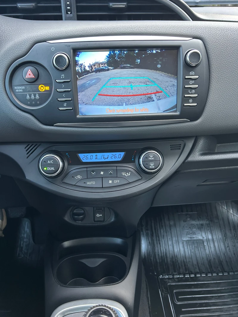 Toyota Yaris Hybrid, снимка 7 - Автомобили и джипове - 52618442