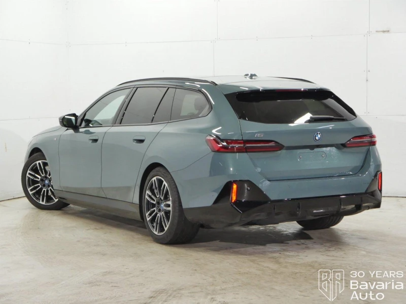 BMW i5 M60 xDrive Touring, снимка 2 - Автомобили и джипове - 52788049