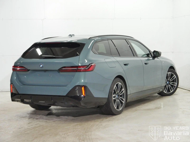 BMW i5 M60 xDrive Touring, снимка 3 - Автомобили и джипове - 52788049