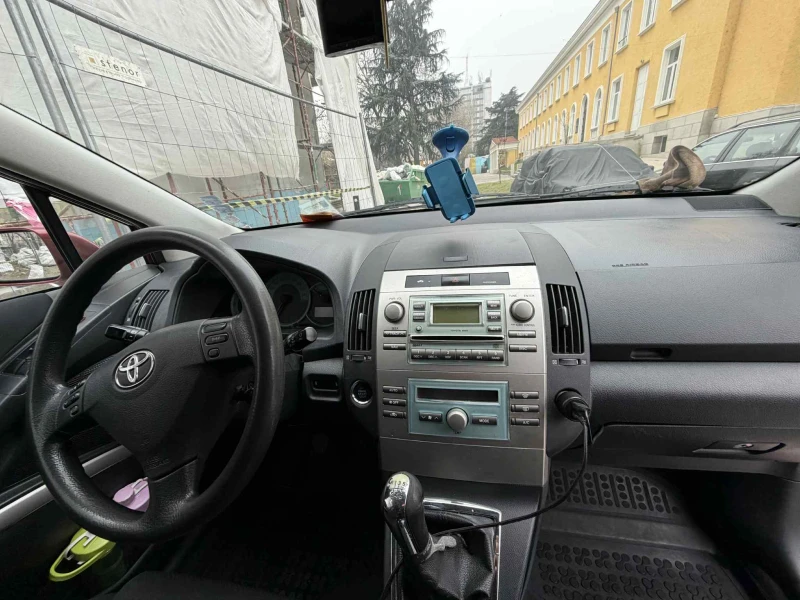 Toyota Corolla verso, снимка 6 - Автомобили и джипове - 52860378