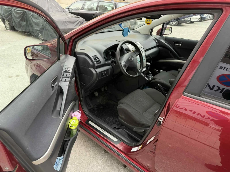 Toyota Corolla verso, снимка 8 - Автомобили и джипове - 52860378