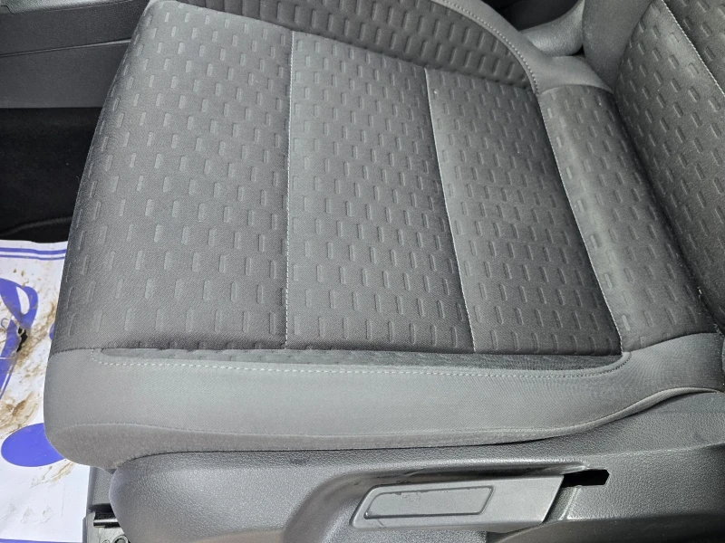 VW Touran 1.9TDI FACELIFT , снимка 15 - Автомобили и джипове - 53461842