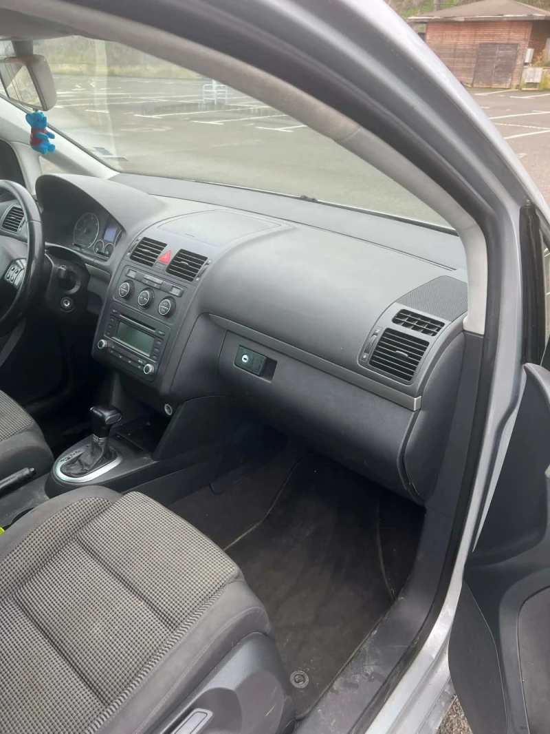 VW Touran, снимка 7 - Автомобили и джипове - 53512183