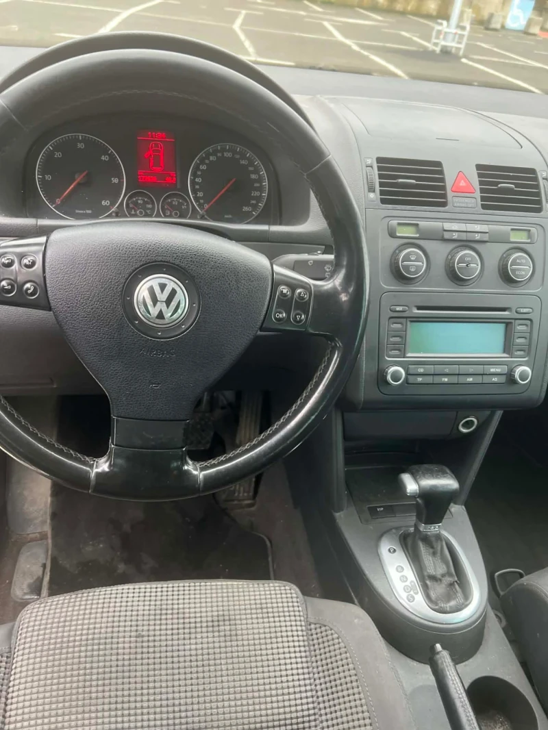 VW Touran, снимка 5 - Автомобили и джипове - 53512183