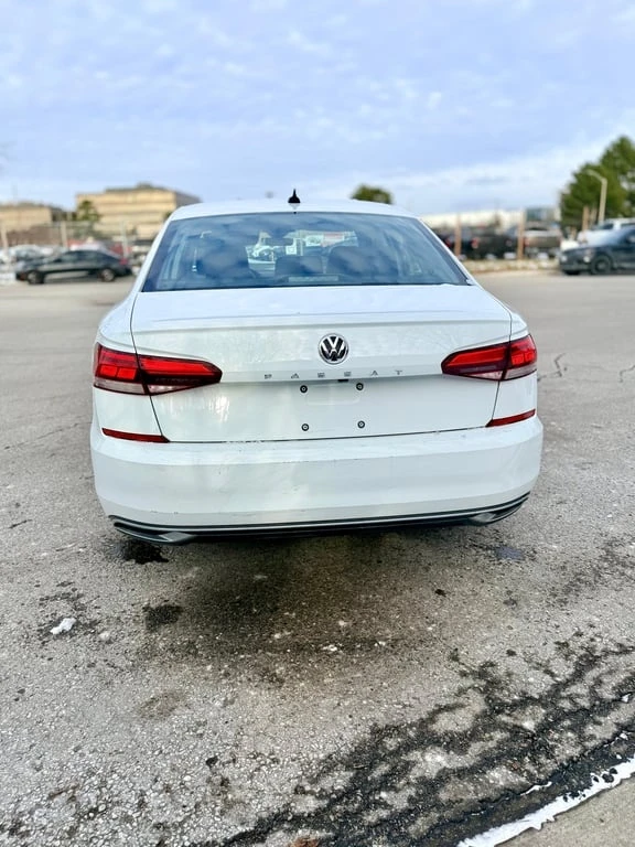 VW Passat * 2.0T Limited Edition * CARFAX * ФИНАНСИРАНЕ, снимка 4 - Автомобили и джипове - 52819824