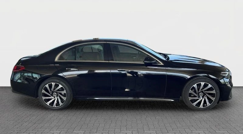 Mercedes-Benz E 220 d, снимка 2 - Автомобили и джипове - 53732365