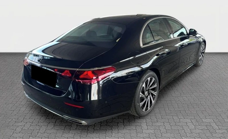 Mercedes-Benz E 220 d, снимка 3 - Автомобили и джипове - 53732365