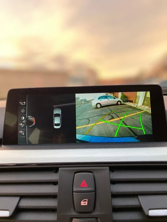 BMW 330 xDrive* АвтоКредит* (Цена до БГ) , снимка 14 - Автомобили и джипове - 53844890