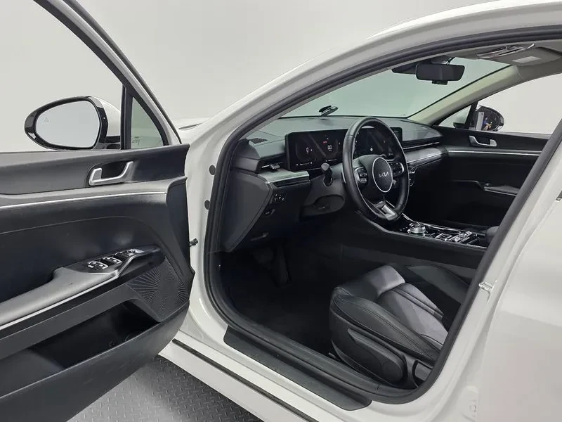 Kia K5 2.0 Prestige, снимка 10 - Автомобили и джипове - 55738984