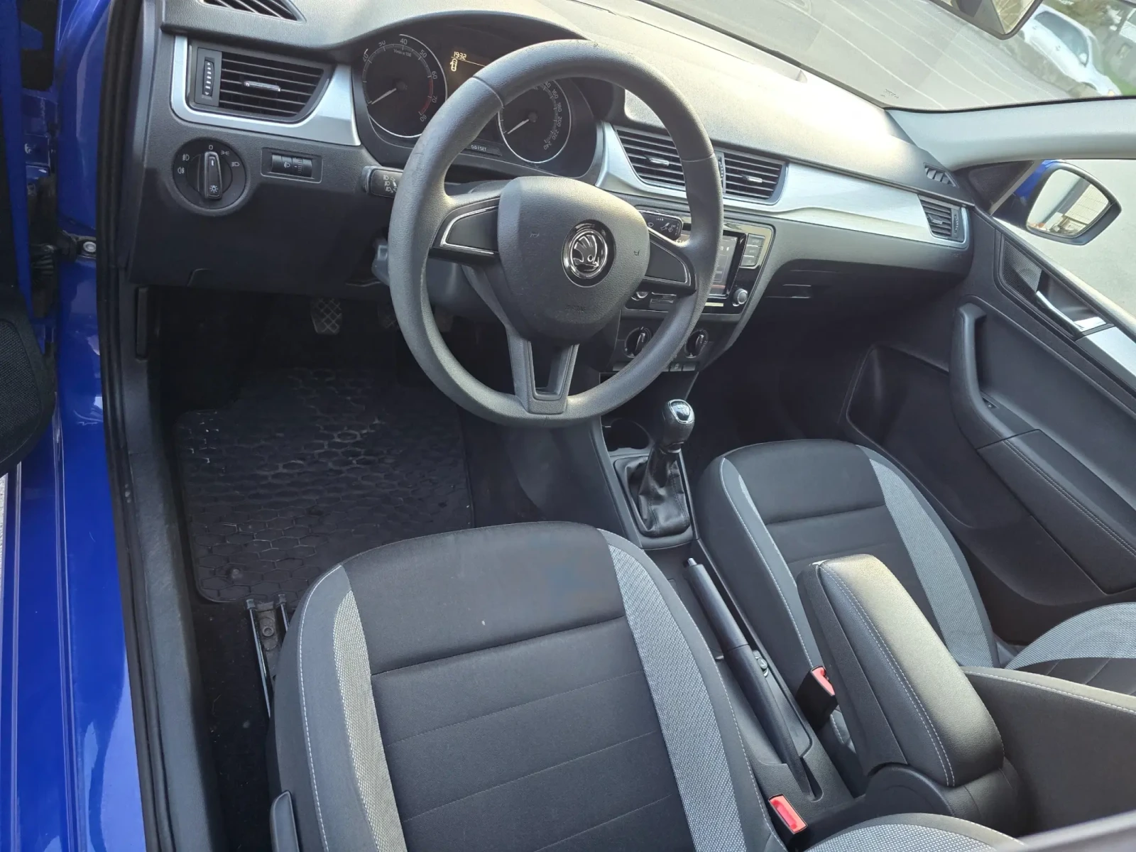 Skoda Rapid 1.0 TSI Пълна сервизна история Еуратек.115к км Топ - изображение 10