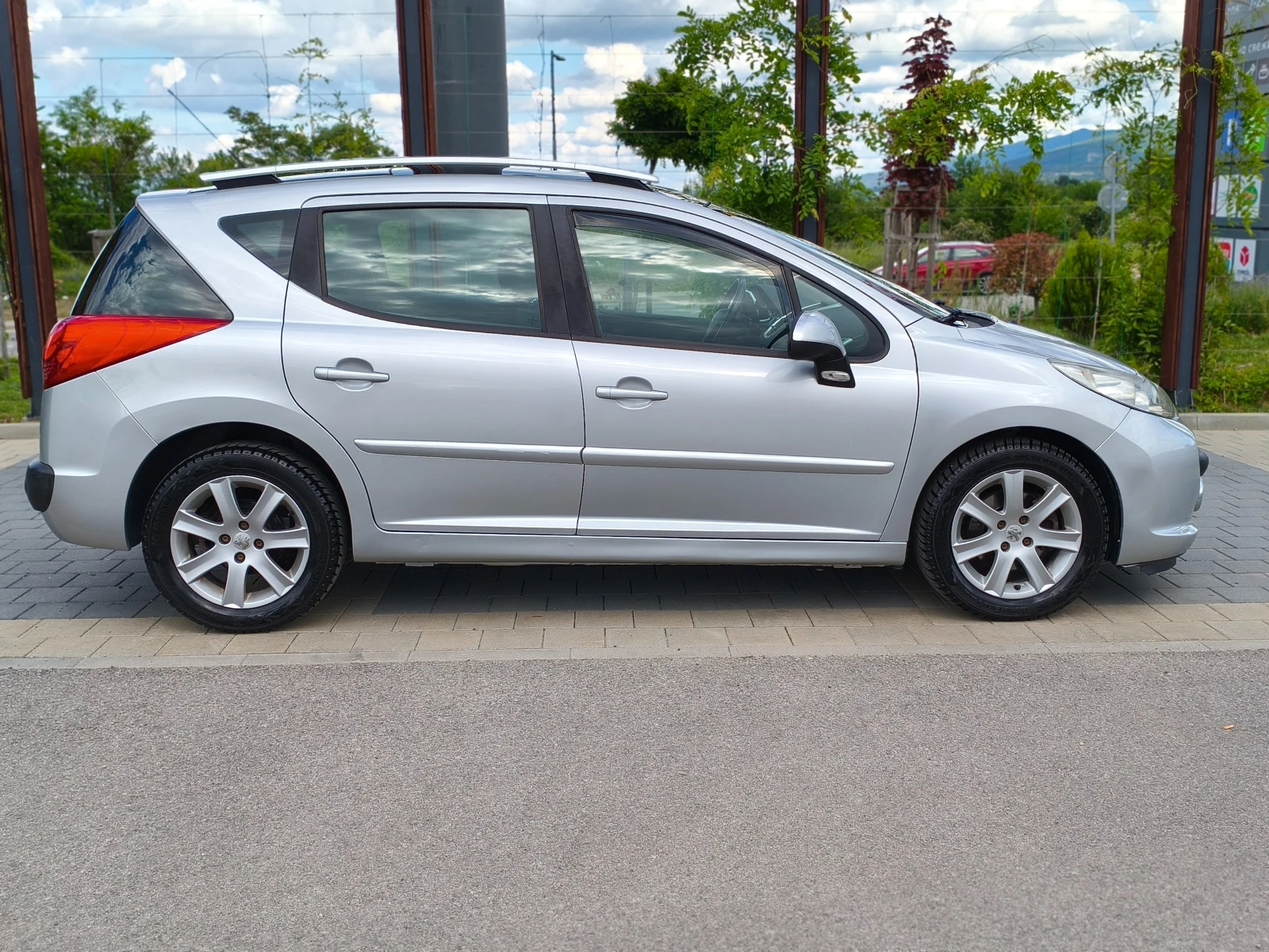 Peugeot 207 SW - изображение 5