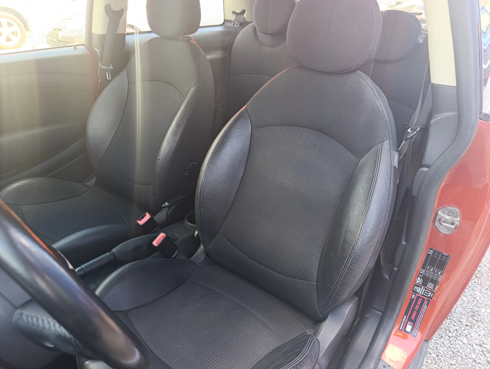 Mini One 1.6i 16V АВТ. - изображение 7