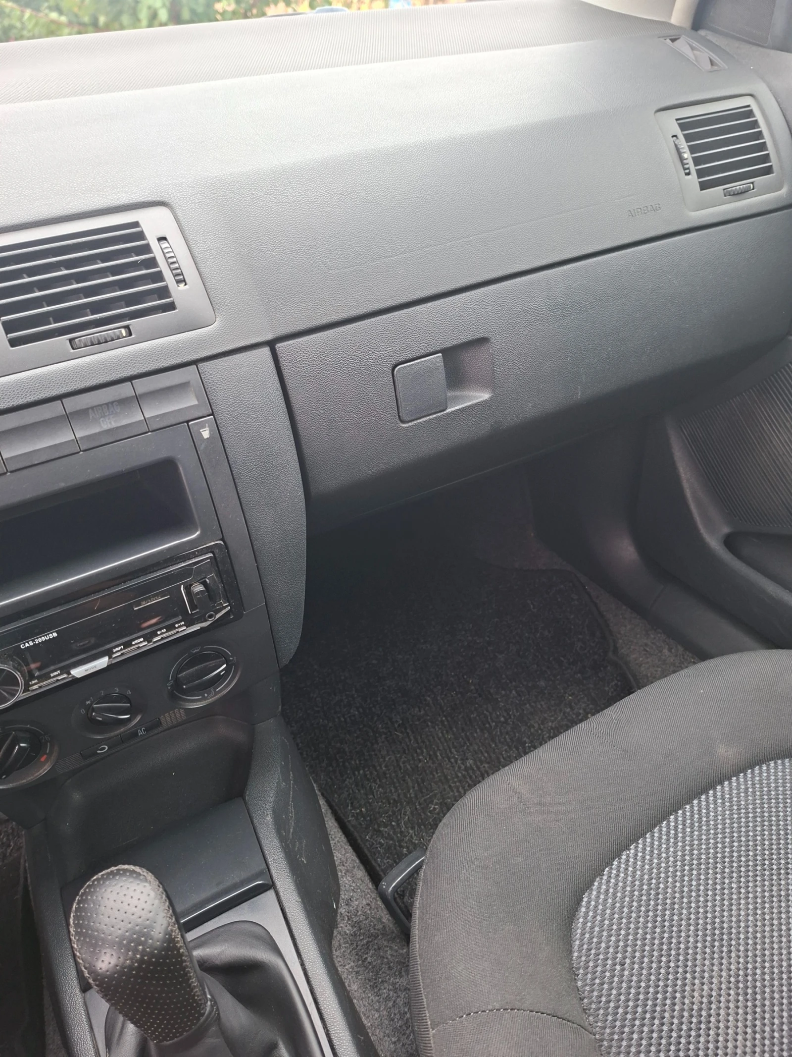 Skoda Fabia | Mobile.bg — изображение 11