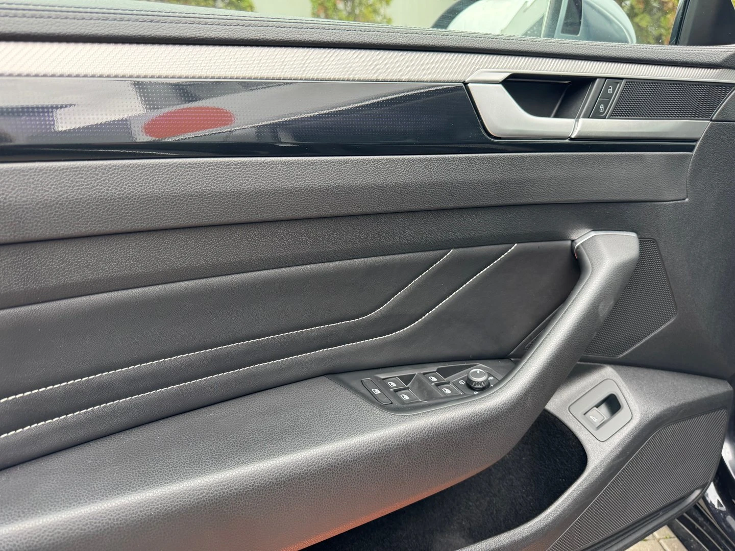 VW Arteon Elegance 2.0 TDI SCR DSG, снимка 15 - Автомобили и джипове - 53322654