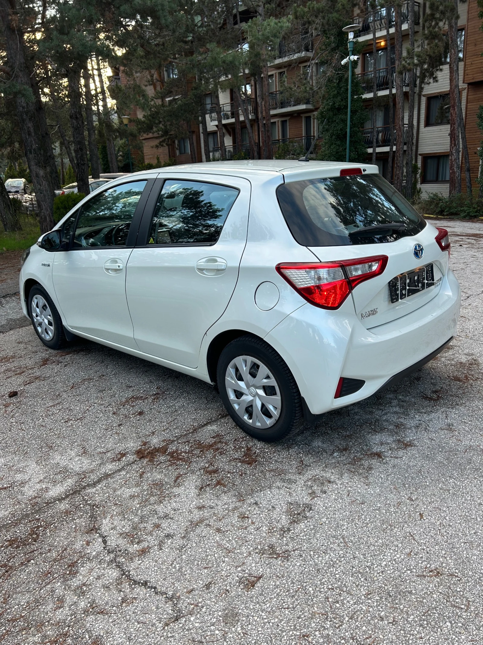 Toyota Yaris Hybrid | Mobile.bg   8