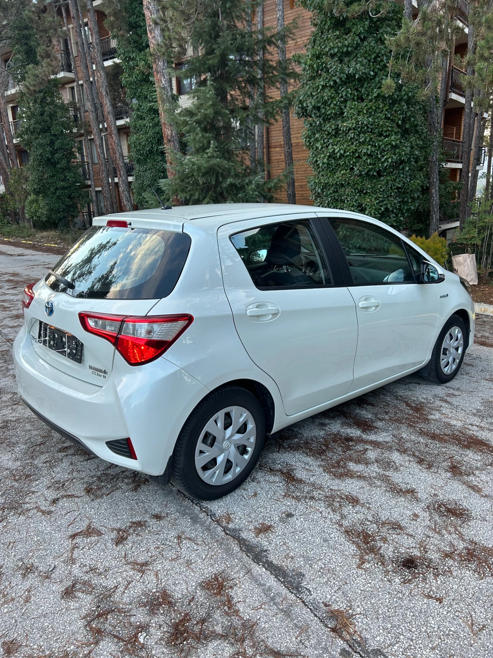 Toyota Yaris Hybrid | Mobile.bg   4