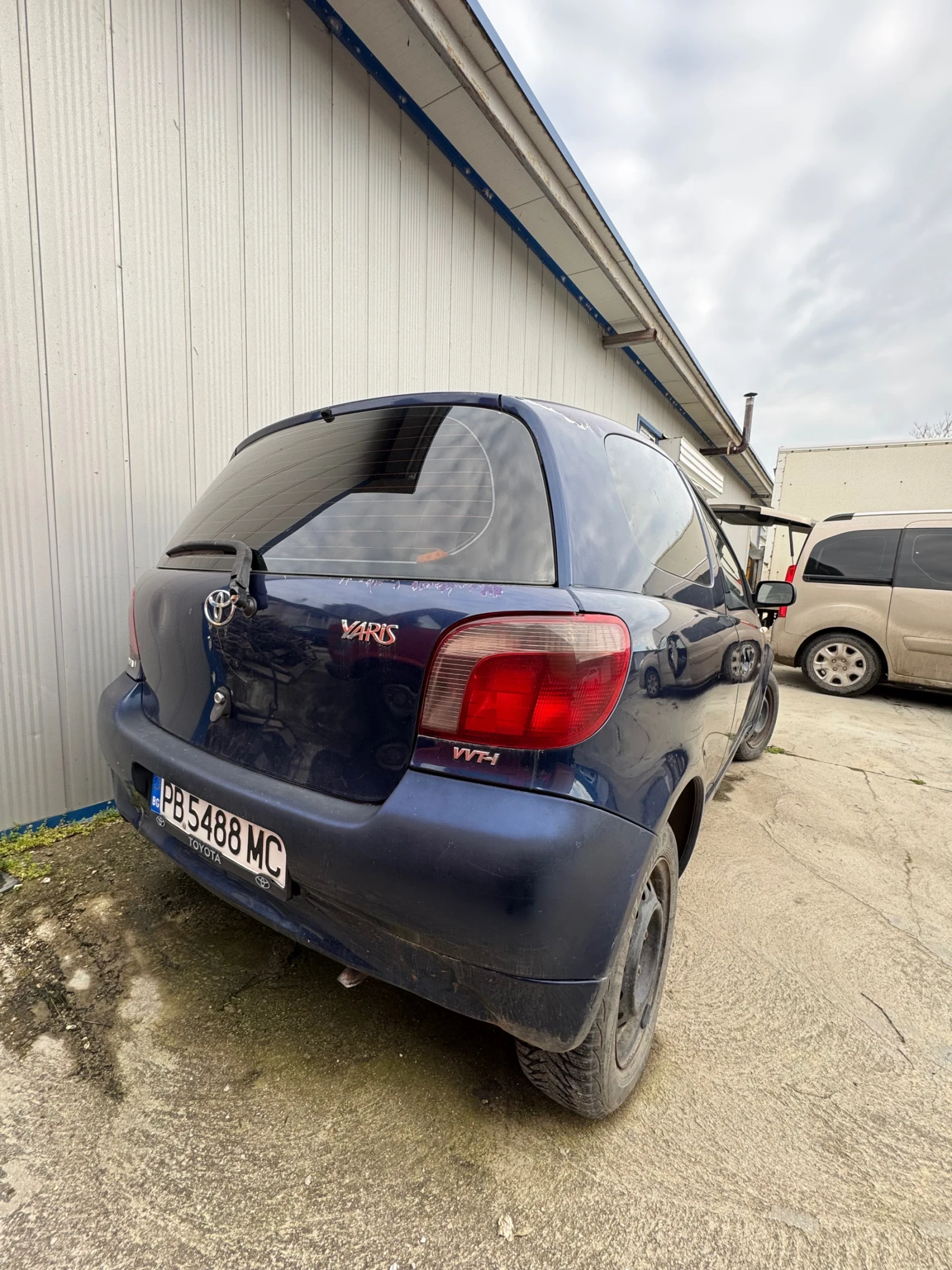 Toyota Yaris 1000 vvti  - изображение 3